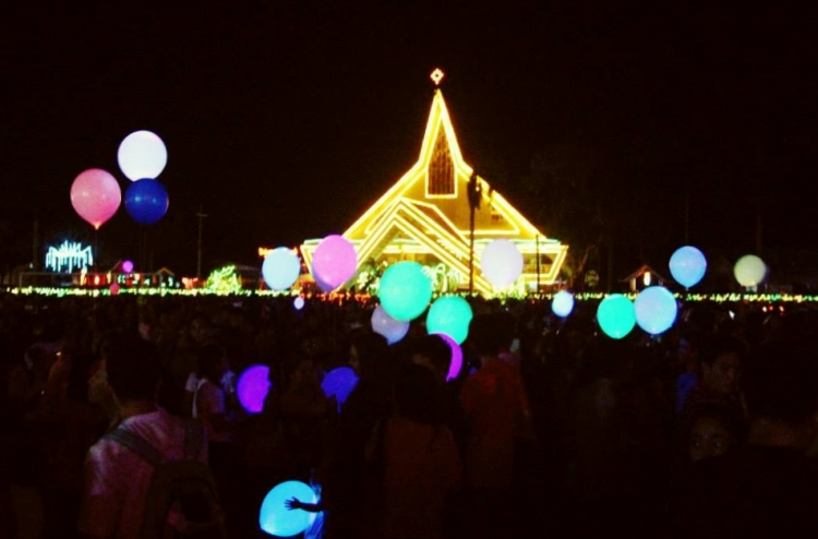 CPU Switching on of Lights 2013 (6)